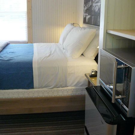 The Saugatuck Retro Resort Экстерьер фото