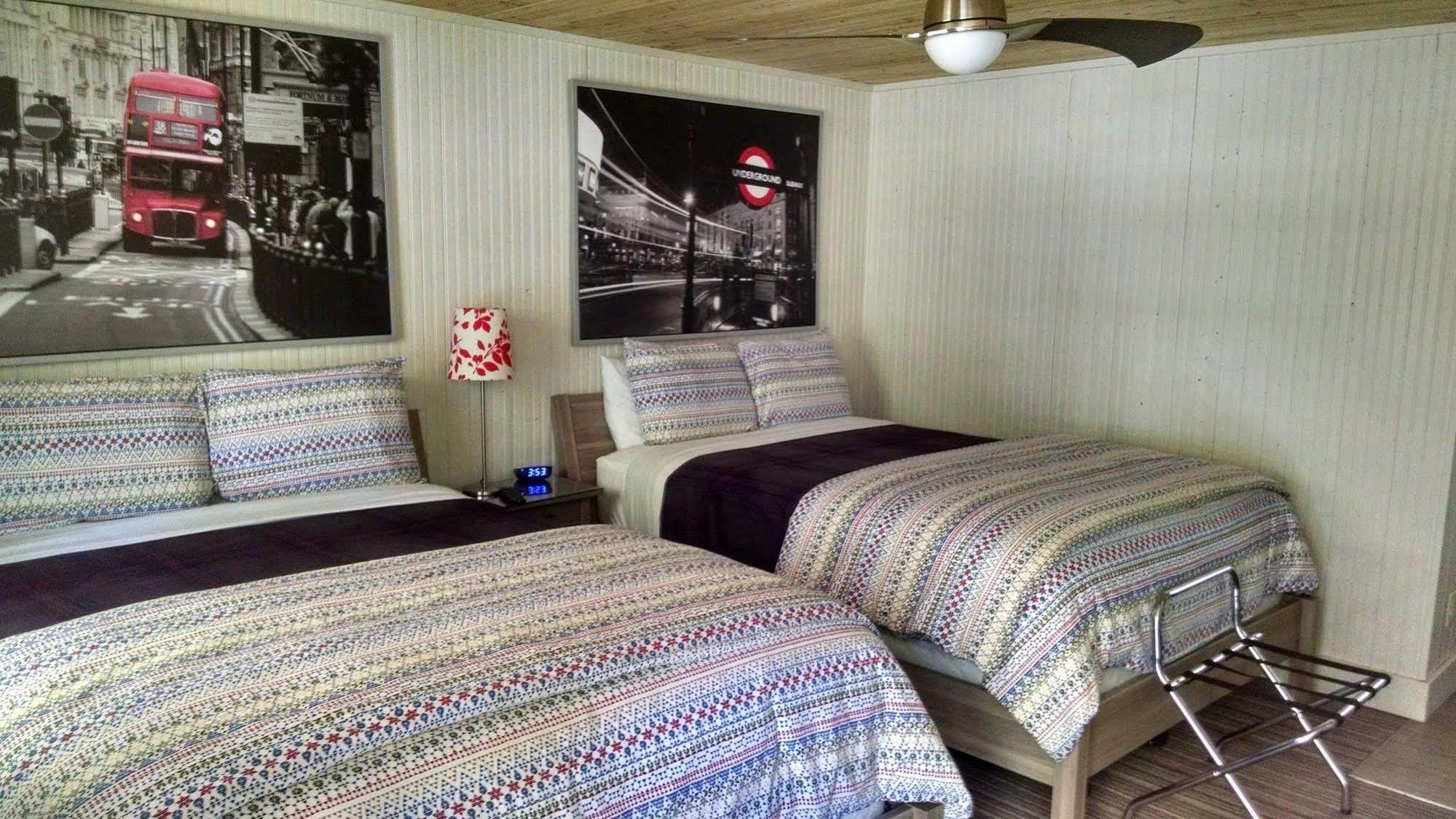 The Saugatuck Retro Resort Экстерьер фото