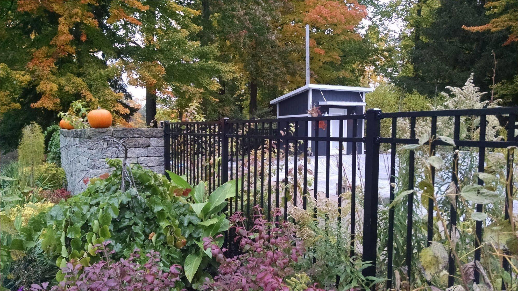 The Saugatuck Retro Resort Экстерьер фото