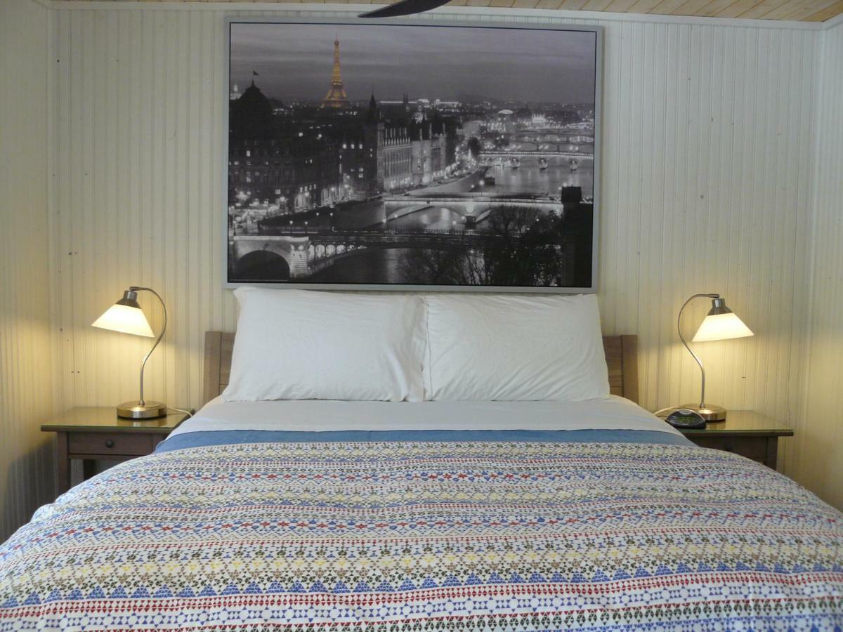 The Saugatuck Retro Resort Экстерьер фото