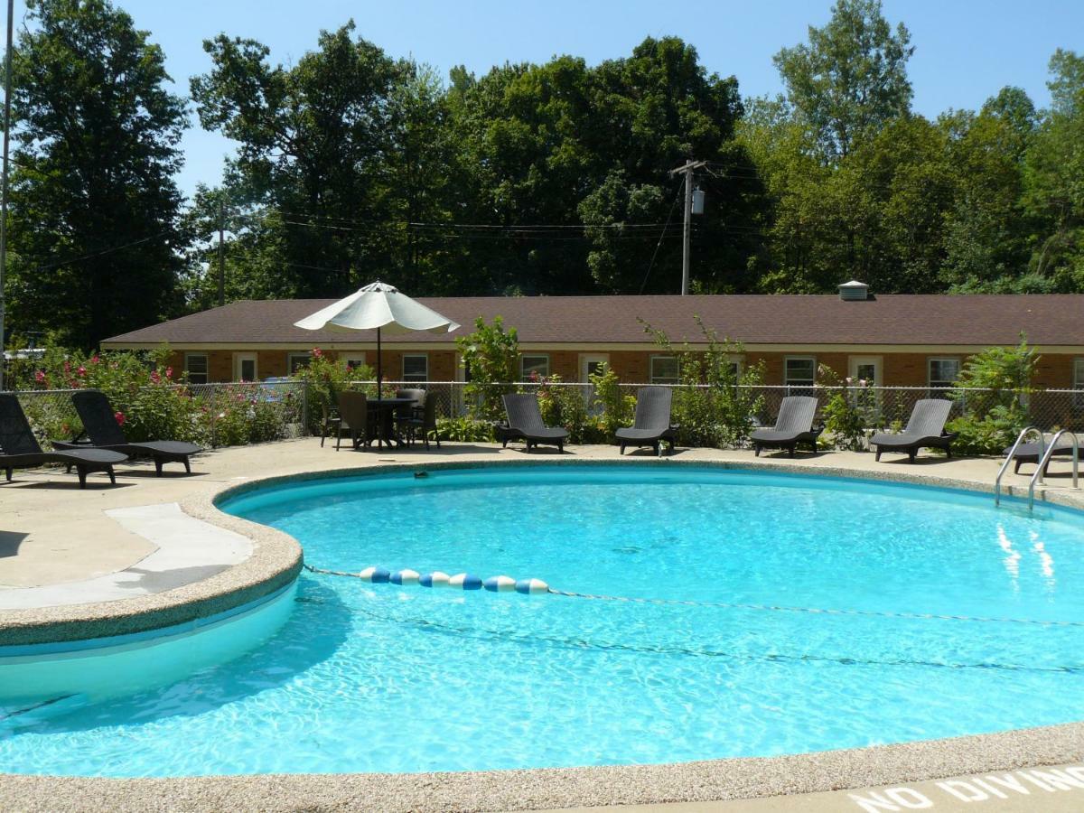 The Saugatuck Retro Resort Экстерьер фото